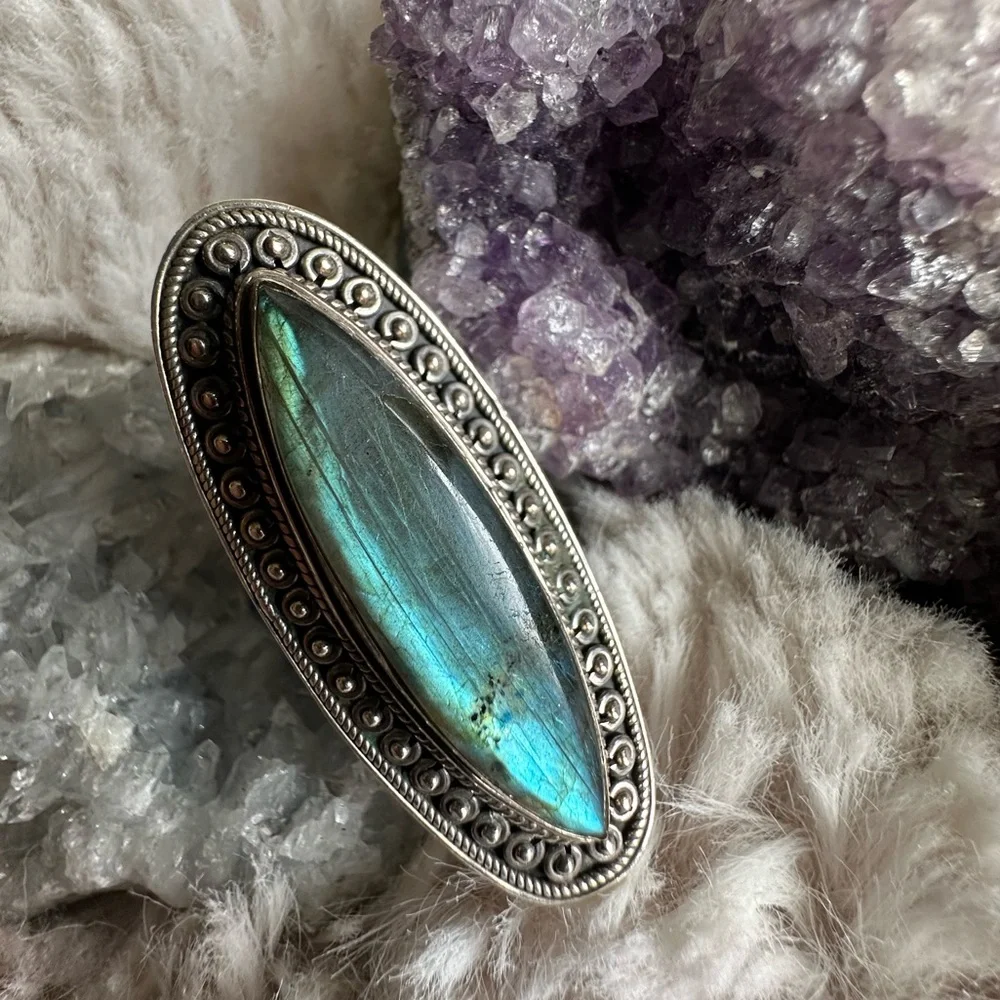 Labradorite *RARE* Silver Boho Statement Ring - Picture 10 of 11